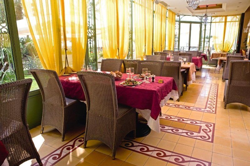 Hotel Vendome Menton - Reouverture Zewnętrze zdjęcie
